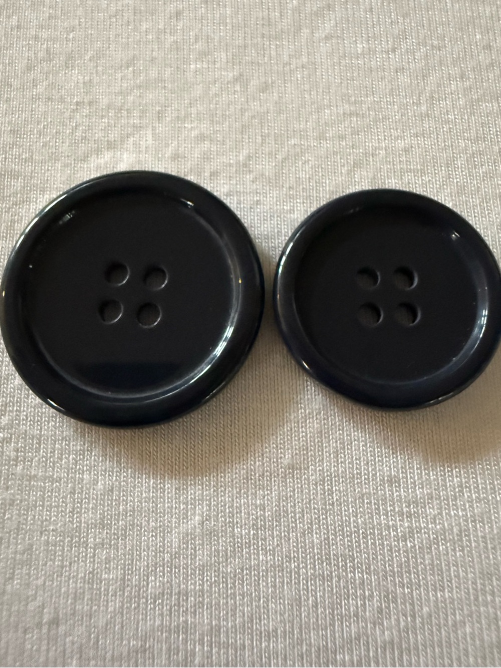 EUVC 1 Inch + 3/4 Inch Plastic Glossy Navy Blue 4-Hole Sew-On Buttons-Pack of 2
